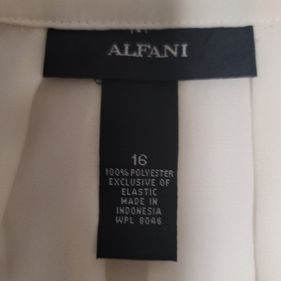 Alfani Embellished Pleated V-neck Long Sleeve Flowy Tunic, Off White, 16 - Picture 5 of 6
